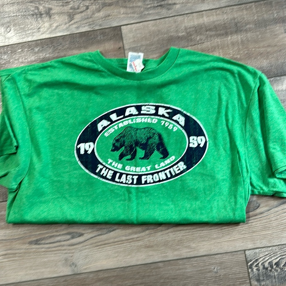 Show your affection for the 49th state! NWT